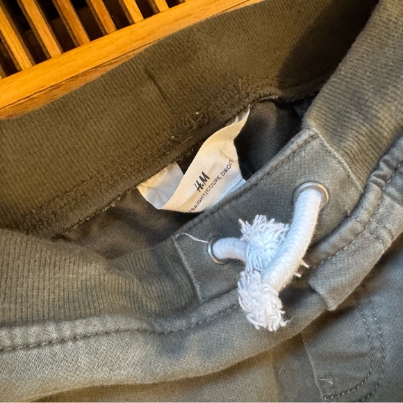 HUGE LOT Boys Size 6 7 8 S M GAP TEA H&M J.CREW NIKE Jeans Pants Sweatshirts - Picture 10 of 16